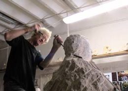 Création d'une statue en taille directe