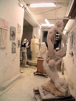 Exposition dans l'atelier du sculpteur "Le Chant de la Pierre"