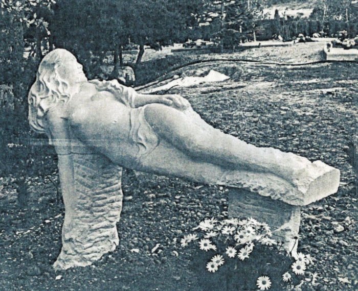 Une sculpture funéraire