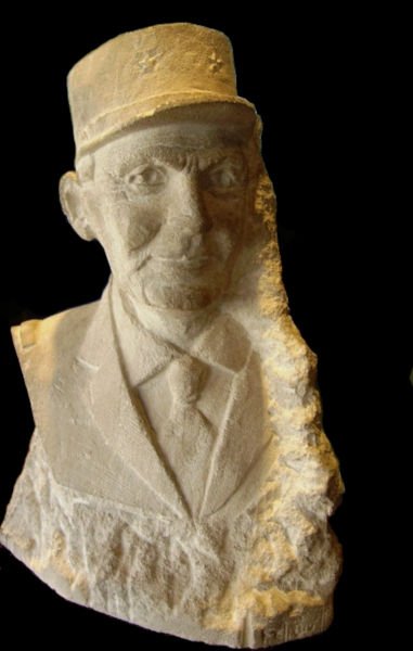 Le buste vue de face