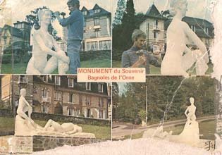 Le Monument et son sculpteur sur une carte postale.