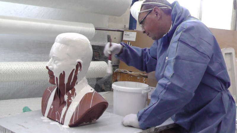 moulage du buste avant coulage en bronze